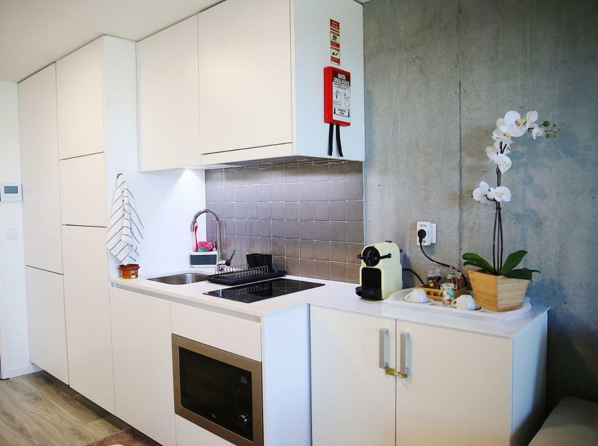 Family Studio Aveiro Apartment Luaran gambar